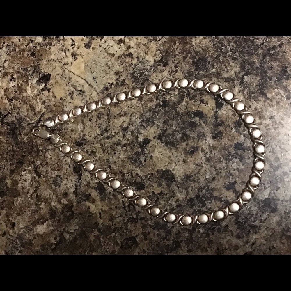 Sterling Silver Necklace X and O Nice!